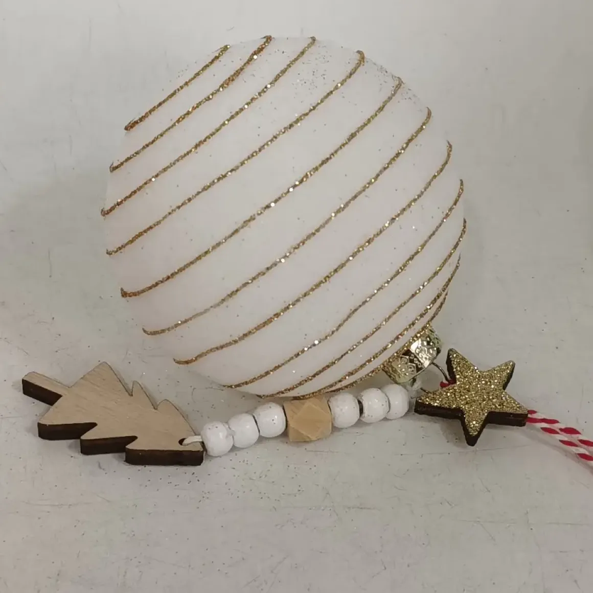 BOULE NOEL PAILETTES BLANC