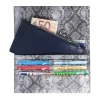 COMPAGNON ANTI-PIRATAGE AVEC POCHETTE