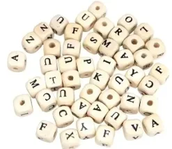 PERLES BOIS LETTRES CARREES 1 CM X 102 PCS